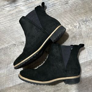 Tom’s Bennet Boots Size 6.5
